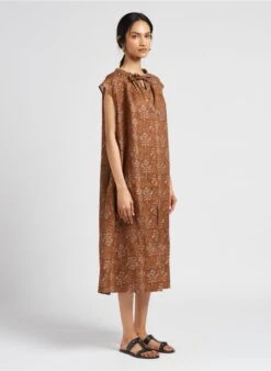 Soeur TAMARIS - Robe Midi Col Tunisien Imprimée En Lin | Marron -Vêtements-Soeur 4123518